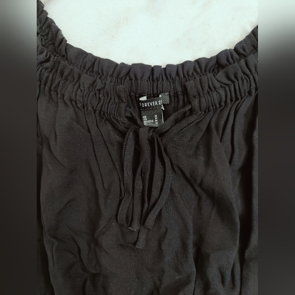 NWT Forever 21 Black Woven Off Shoulder Blouse Top Sz M - Picture 7 of 11